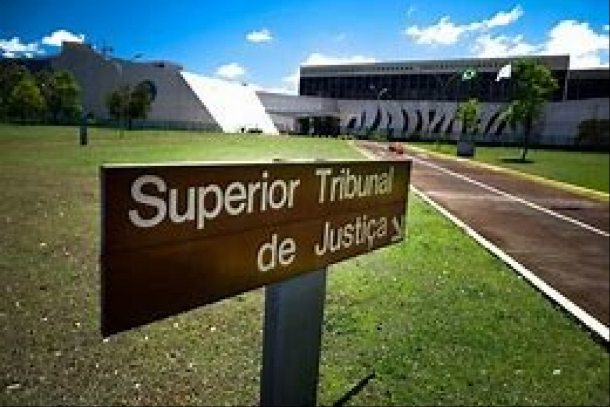 STJ e alvo de apuração da PF