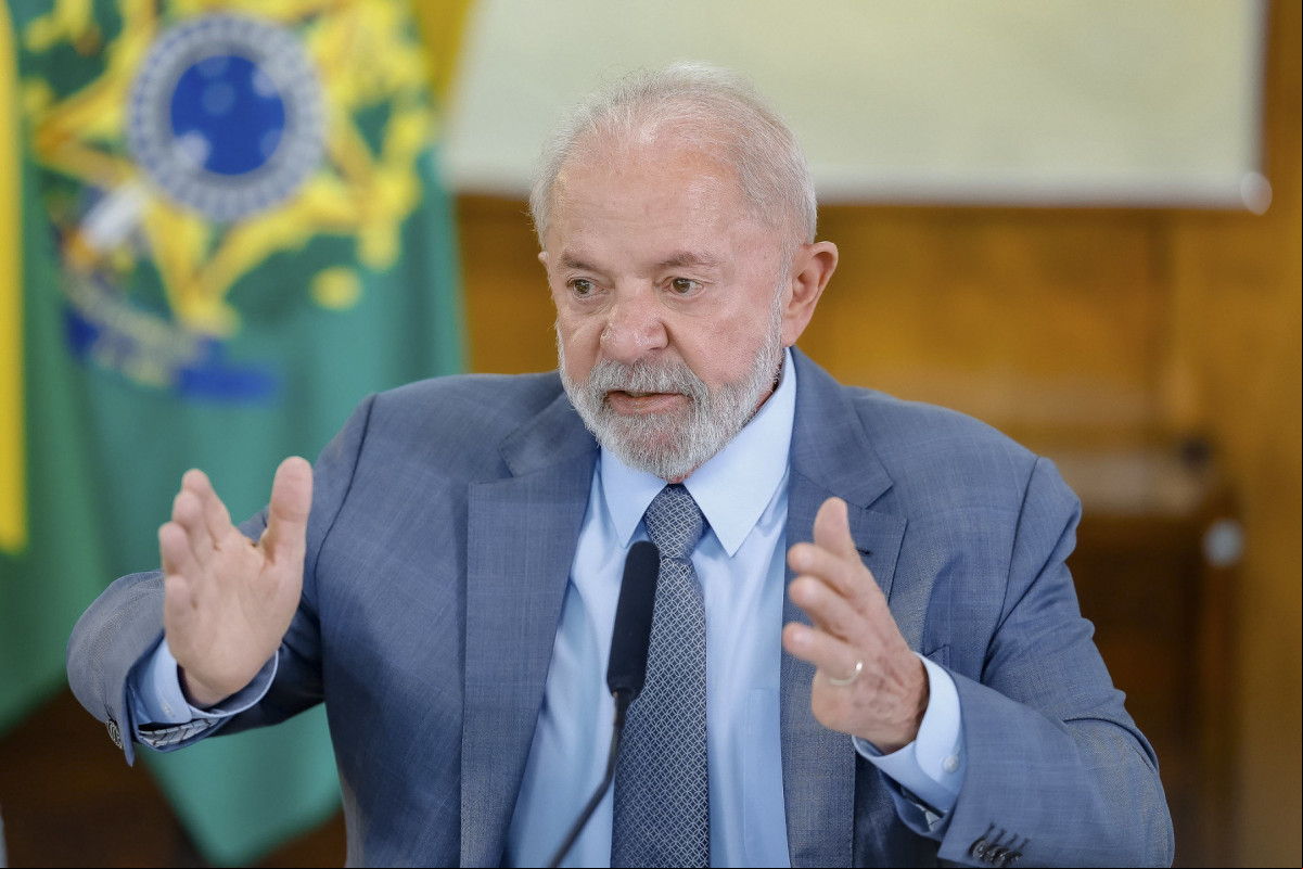 Presidente da República, Luiz Inácio Lula da Silva, fala à imprensa chinesa durante visita ao país