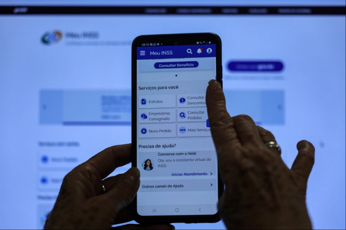 A consulta de descontos ados pode ser realizada no site ou app do Meu INSS (Foto: Joédson Alves/Agência Brasil) A consulta de descontos ados pode ser realizada no site ou app do Meu INSS/Foto: Joédson Alves/Agência Brasil