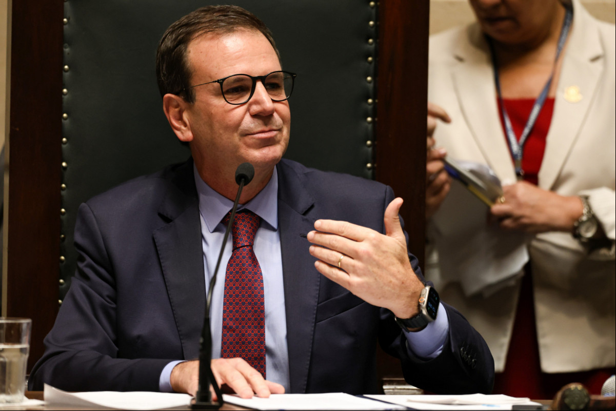 Rio de Janeiro (RJ), 01/01/2025 - O prefeito do Rio de Janeiro, Eduardo Paes durante cerimônia de posse no Palácio Pedro Ernesto, no centro da capital fluminense. Foto: Tomaz Silva/Agência Brasil (Tomaz Silva/Agência Brasil) Rio de Janeiro (RJ), 01/01/2025 - O prefeito do Rio de Janeiro, Eduardo Paes durante cerimônia de posse no Palácio Pedro Ernesto, no centro da capital fluminense. Foto: Tomaz Silva/Agência Brasil/Tomaz Silva/Agência Brasil