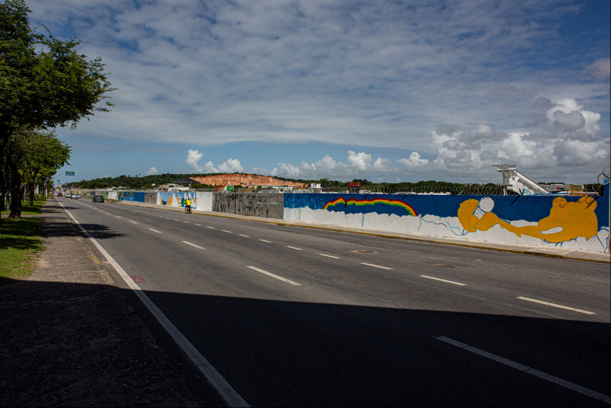 Grafitagem muro do aeroporto (Rafael Vieira) Grafitagem muro do aeroporto/Rafael Vieira