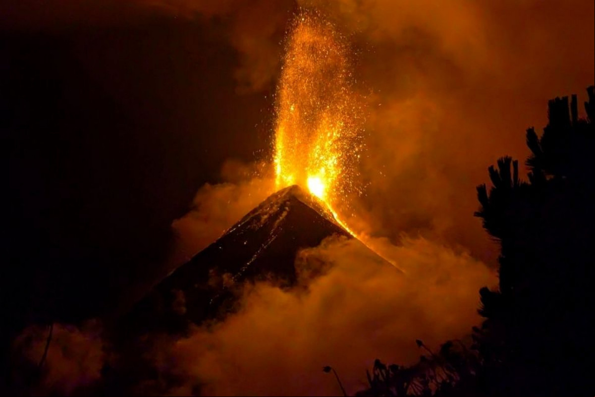 O vulcão de Fuego é um dos três vulcões ativos da Guatemala (Reprodução/Jorge Luis Altuve) O vulcão de Fuego é um dos três vulcões ativos da Guatemala/Reprodução/Jorge Luis Altuve